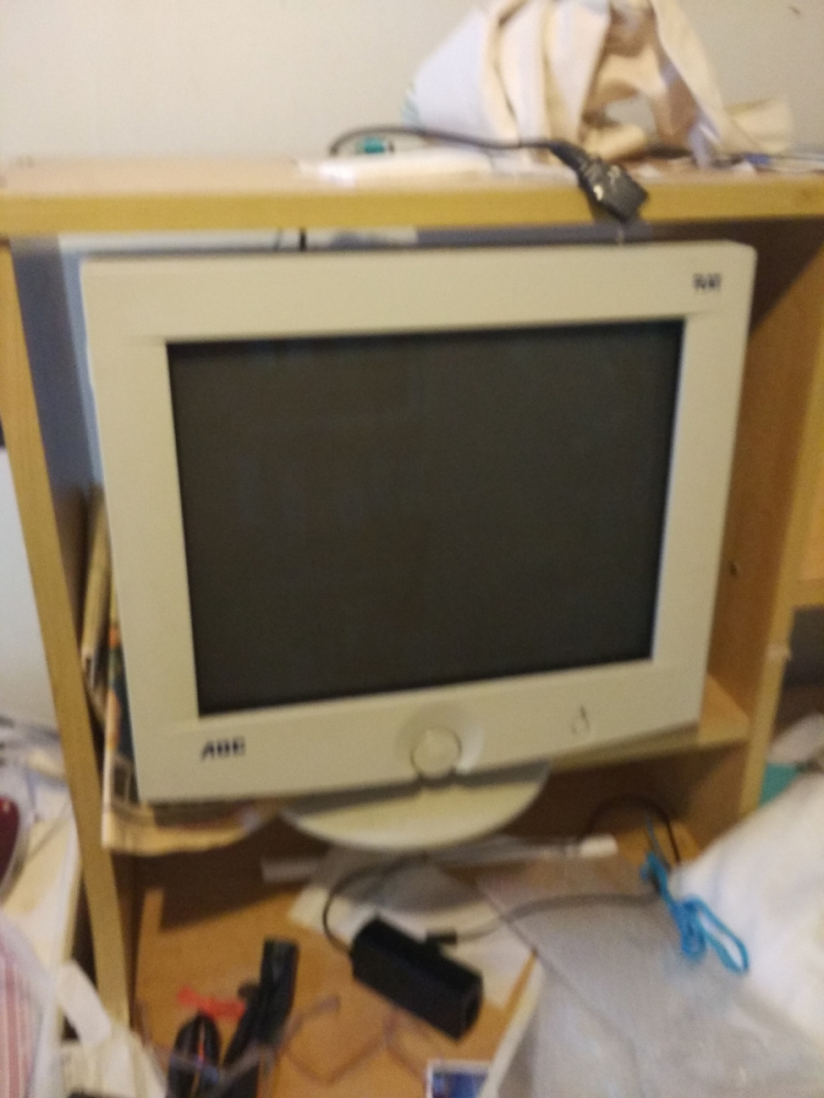 Free old PC monitor | Freestuff