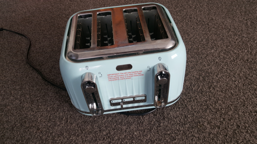 Blue toaster not working anymore Freestuff