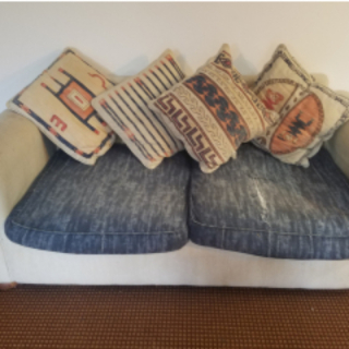 Well used couches | Freestuff