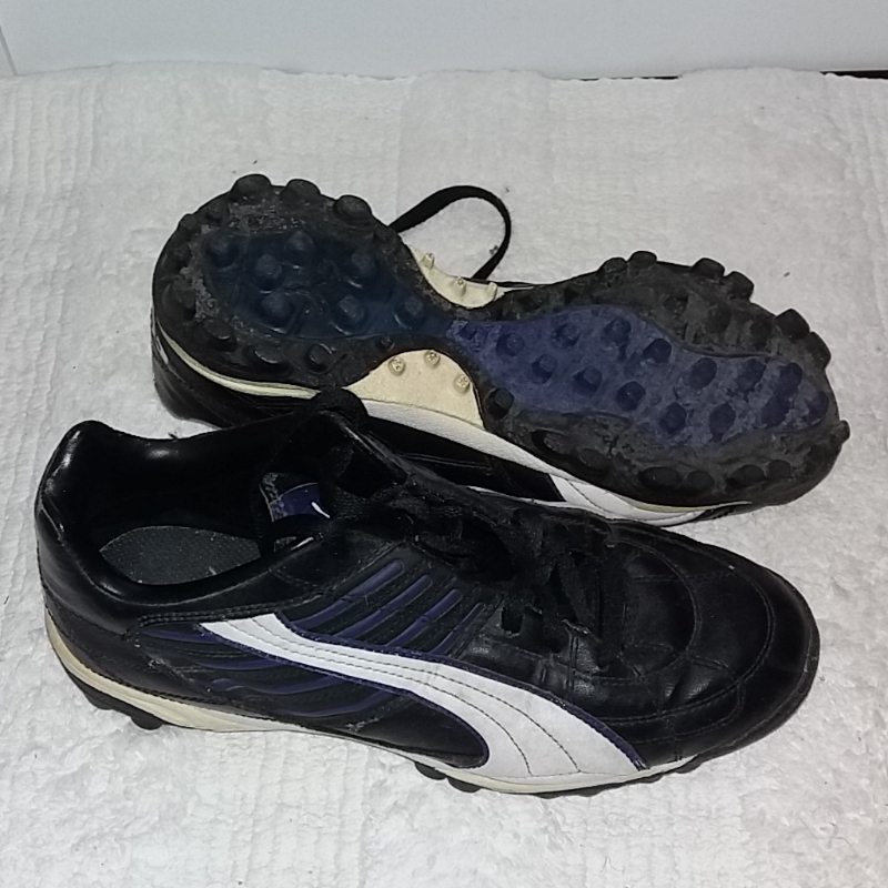 Touch rugby boots | Freestuff