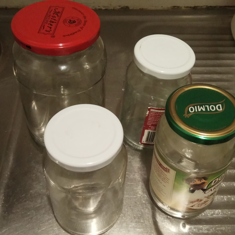 4 different size jars | Freestuff