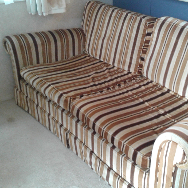 retro-1970-s-couch-is-good-used-condition-freestuff