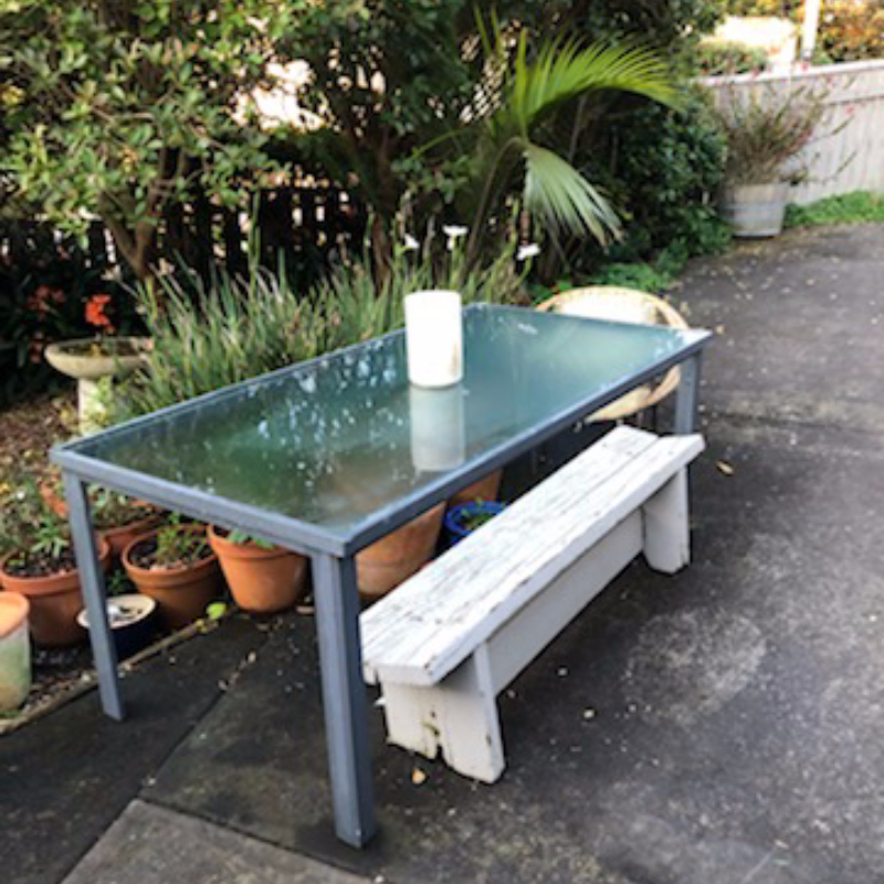 Glass outdoor table | Freestuff