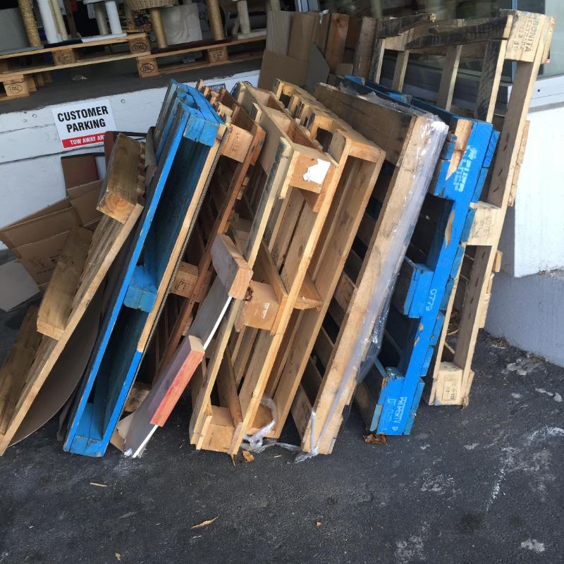 Wooden pallets Freestuff