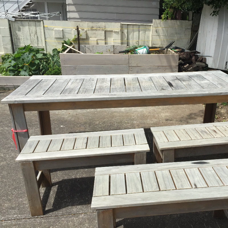 Wooden outdoor table and chairs | Freestuff