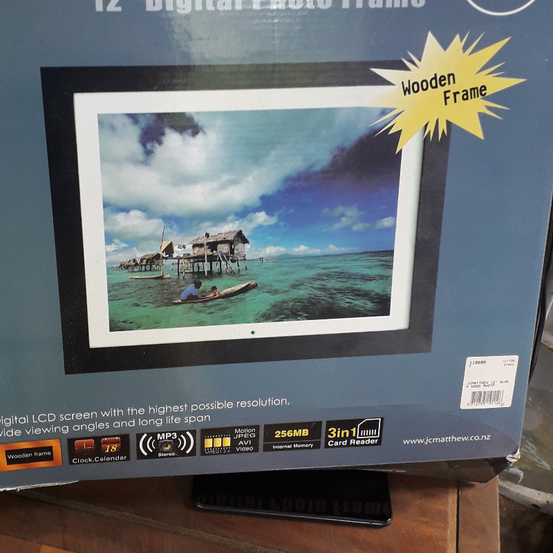 Electronic photo frame Freestuff