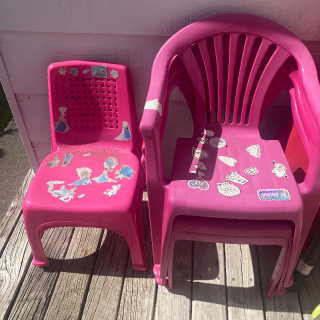 Pink Kids Chairs | Freestuff