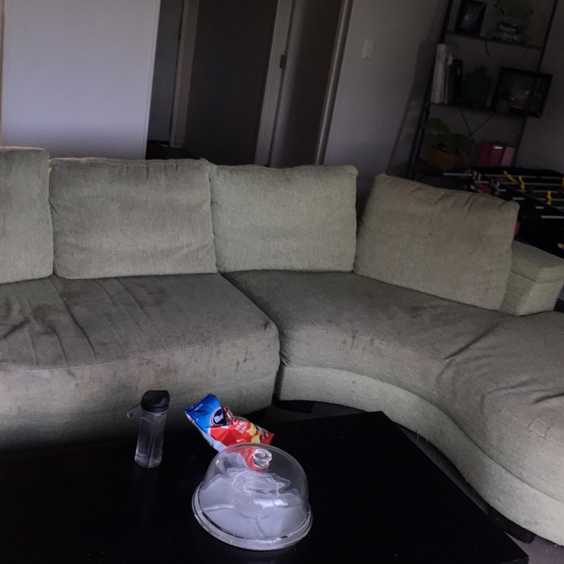 Comfortable couch Freestuff