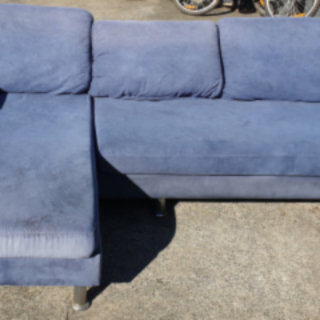 Lounge Couch -Manurewa No sunken spots in couch non smokers 