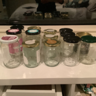 14+ larger clean glass jars with lids 