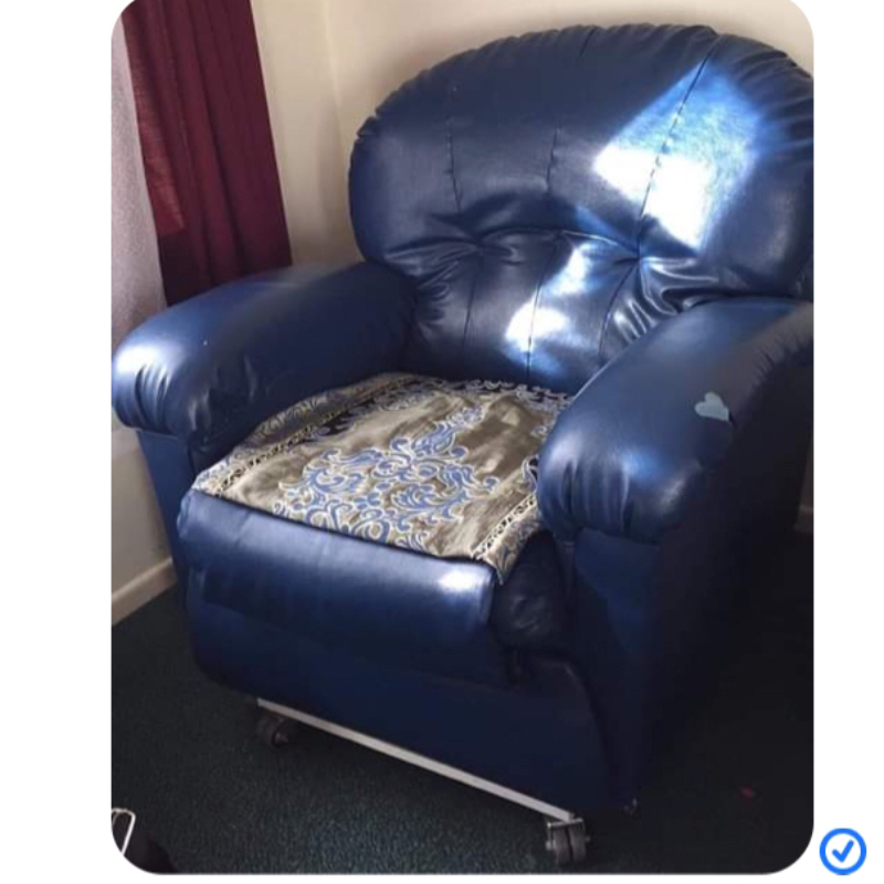 Lazy Boy Couch Freestuff