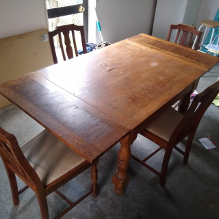 Extendable Wooden Table + 4 Chairs