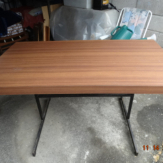 Formica top  table