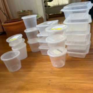 Takeaway containers with lids