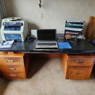 Large Desk