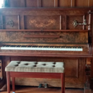 Lovely old piano -possibility of delivery