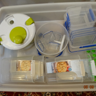 Assorted Sistema ware