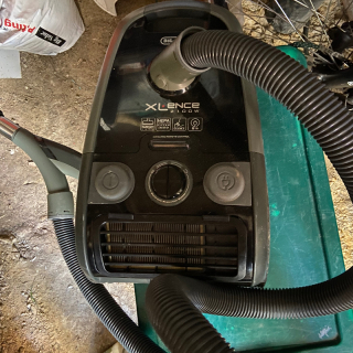 Vacuum cleaner