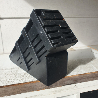 Wooden knife holder 