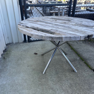 120CM DIAMETER WOOD TABLE/STAINLESS STEEL LEGS