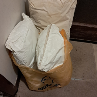 3 pillows free
