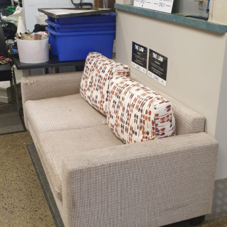 2 seater couch 